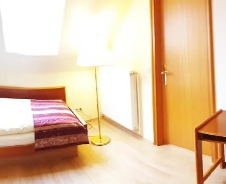 Hotell Nordischer Hof 3*